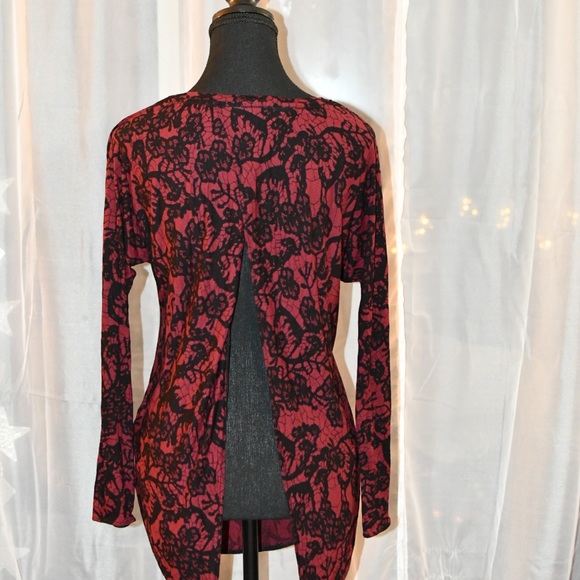 Wilfred Red and Black Lace Pattern Open Back Top Size Medium - Picture 9 of 11